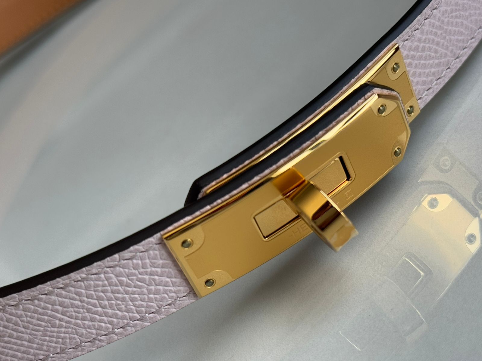 Ceinture Kelly Pocket 18 en cuir Gris lavande